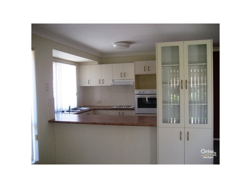 2/218 CENTRAL STREET, Labrador QLD 4215