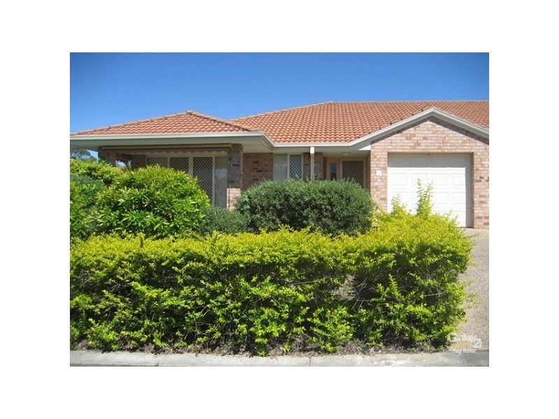 2/218 CENTRAL STREET, Labrador QLD 4215