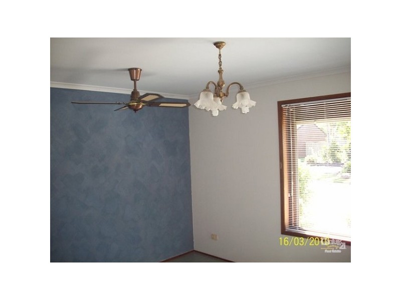 2/16  Telopea Street, Labrador QLD 4215