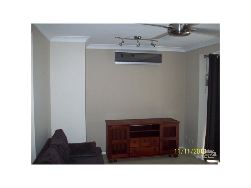 1/130 Whiting Street, Labrador QLD 4215