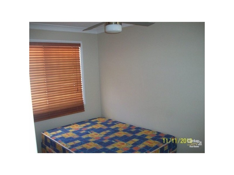 1/130 Whiting Street, Labrador QLD 4215