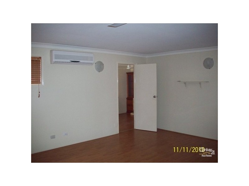 2/130 Whiting Street, Labrador QLD 4215