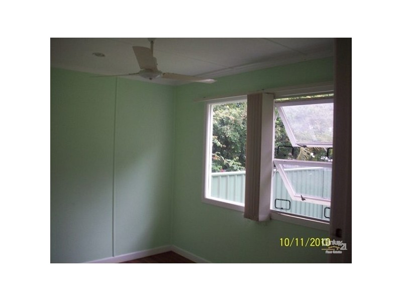 14 Harris Street, Labrador QLD 4215