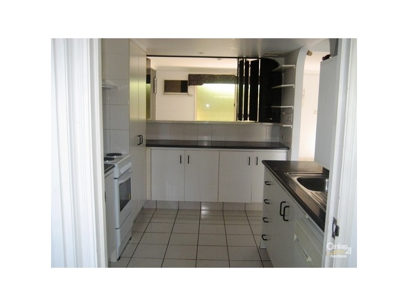 31/81 Olsen Avenue, Labrador QLD 4215