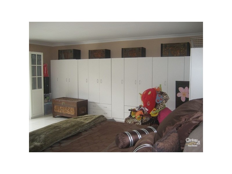 18 JAMIESON DRIVE, Parkwood QLD 4214