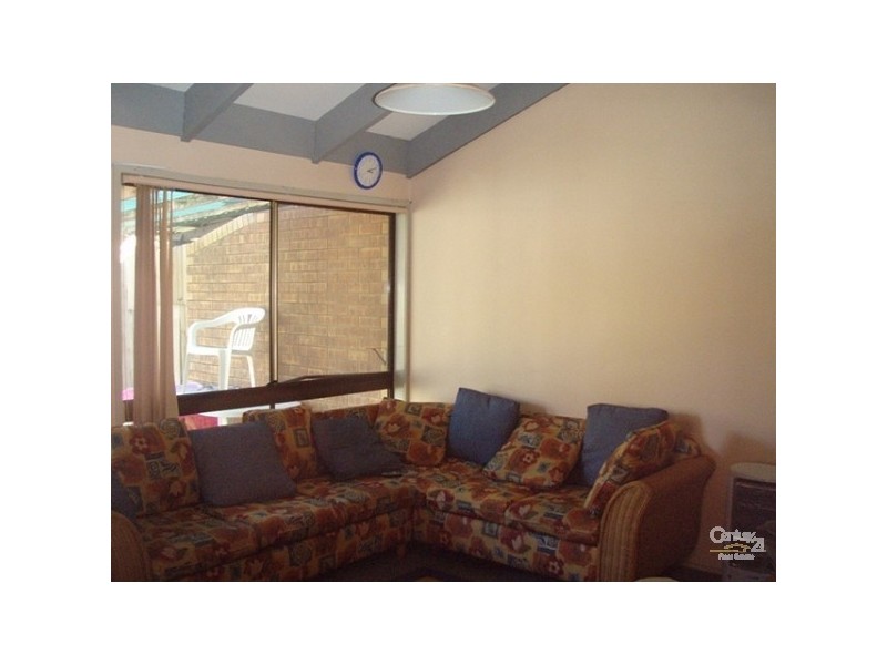 1/192 Olsen Ave, Arundel QLD 4214