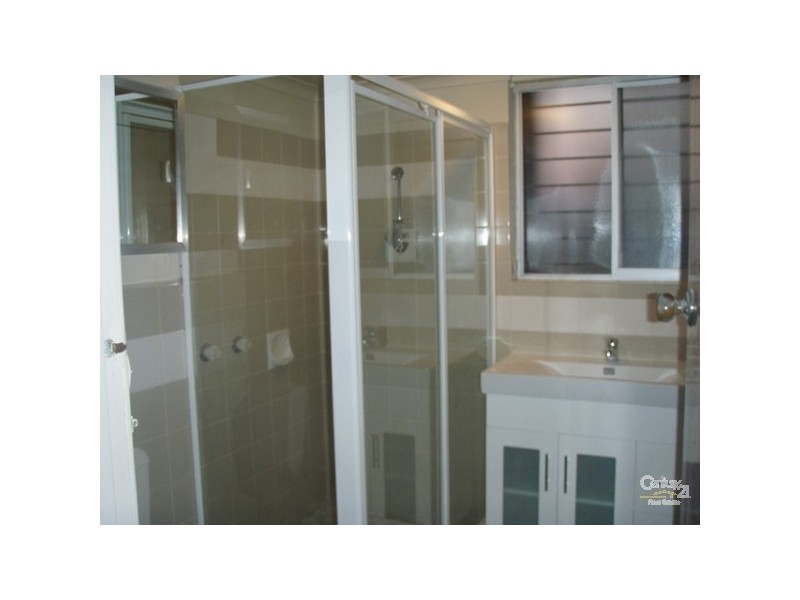 10/128  Marine Parade, Southport QLD 4215