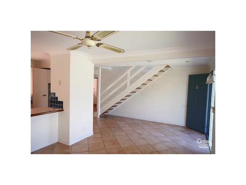 3/202 Central Street, Labrador QLD 4215