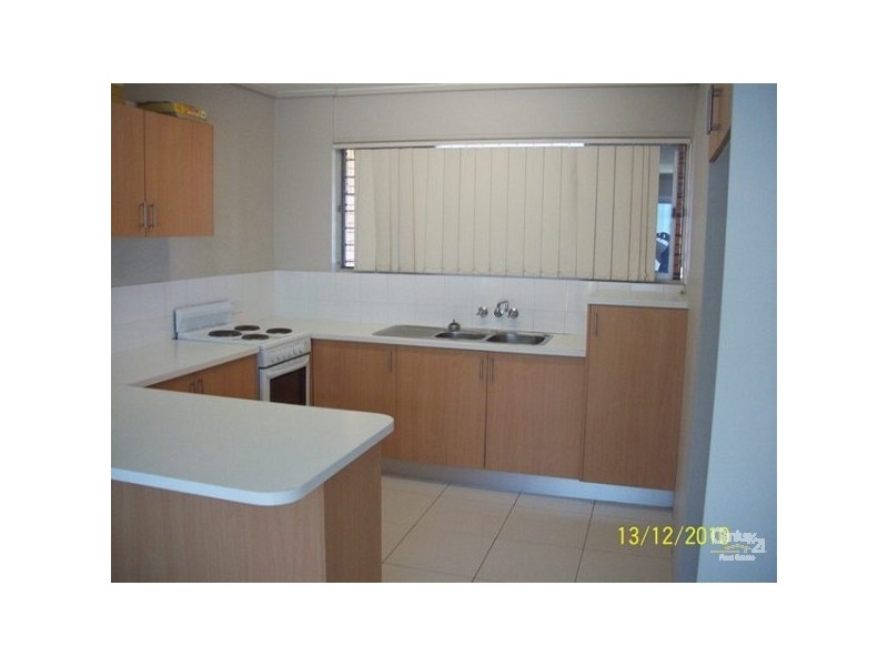 10/128 Marine Parade, Southport QLD 4215