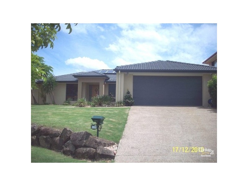 111 Crestwood Drive, Molendinar QLD 4214