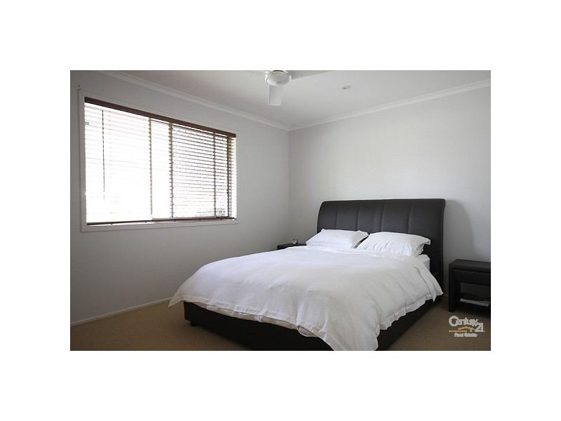 28 Tallara Street, Coombabah QLD 4216