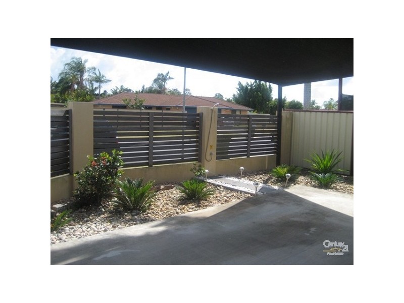 1/16 Elm Street, Labrador QLD 4215