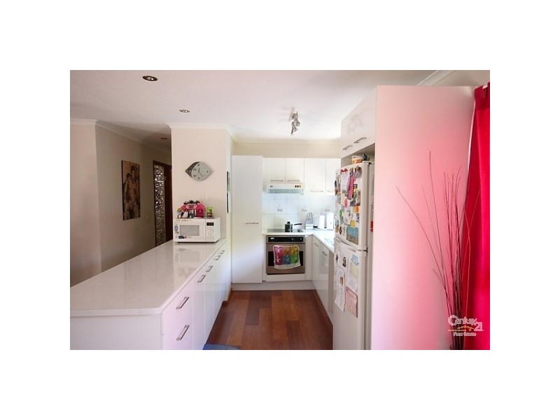 2/7 Ruth Anne Close, Labrador QLD 4215