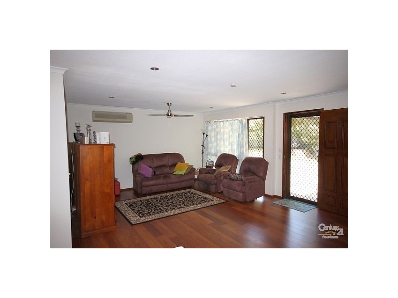 2/7 Ruth Anne Close, Labrador QLD 4215