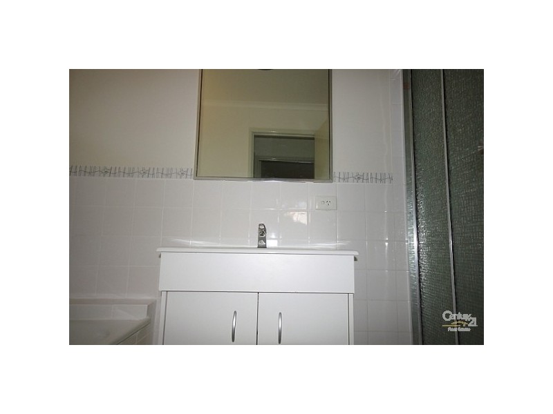 1/7 Cassandra Crescent, Labrador QLD 4215