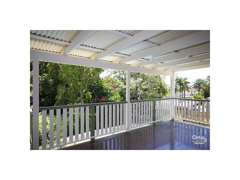 6 Erica Court, Labrador QLD 4215