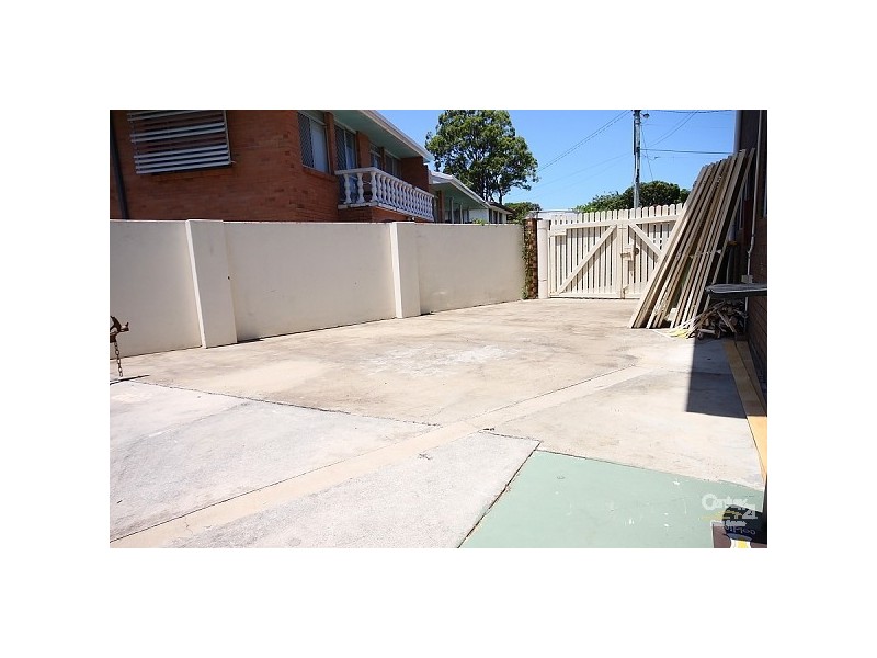 6 Erica Court, Labrador QLD 4215