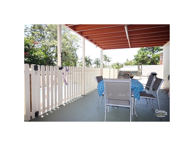 6 Erica Court, Labrador QLD 4215