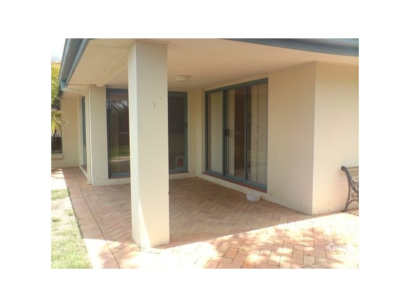 1 Longcove Place, Parkwood QLD 4214