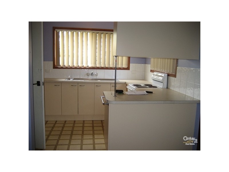 2/248 Central Street, Labrador QLD 4215