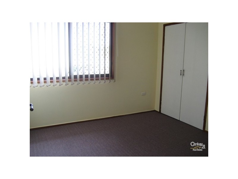 2/248 Central Street, Labrador QLD 4215