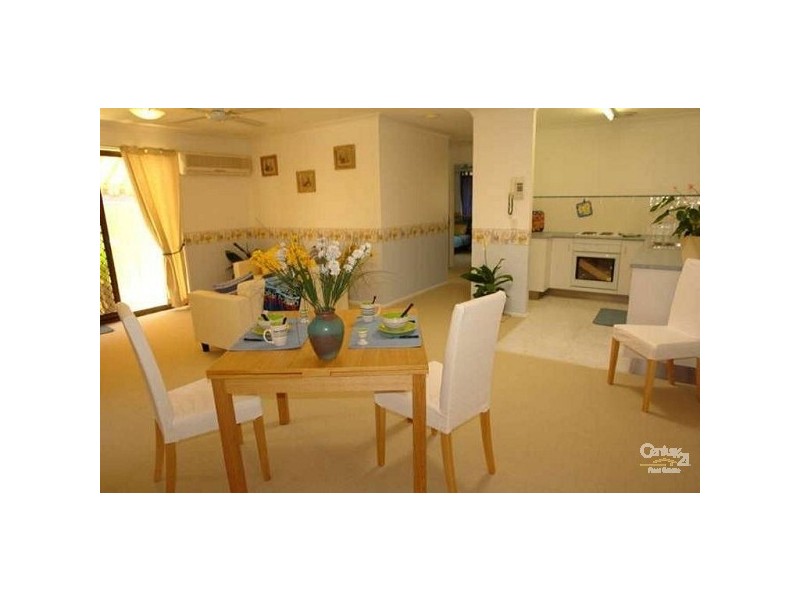 1/193 Central Street, Labrador QLD 4215