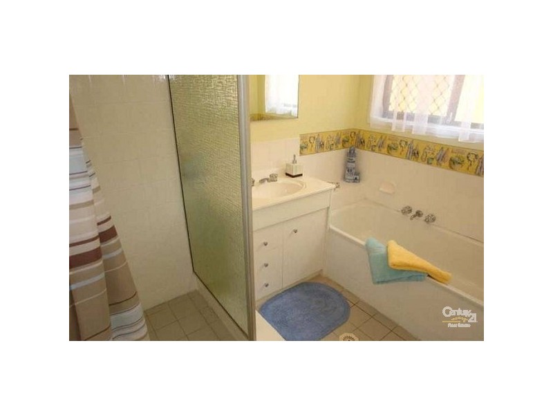 1/193 Central Street, Labrador QLD 4215