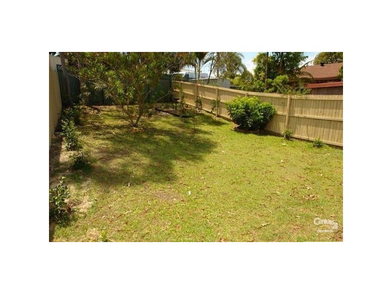 1/193 Central Street, Labrador QLD 4215