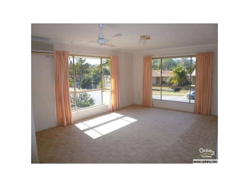 28 Allied Drive, Arundel QLD 4214