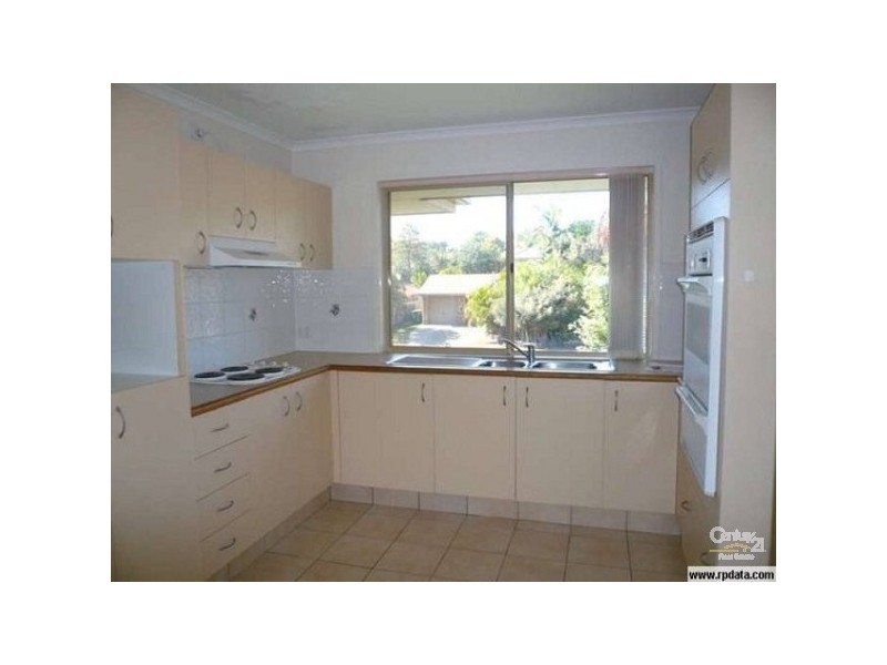 28 Allied Drive, Arundel QLD 4214