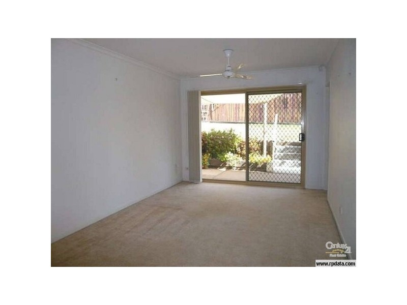 28 Allied Drive, Arundel QLD 4214