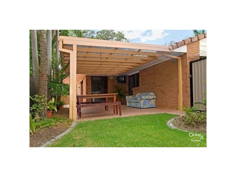 2/49 Morinda Way, Labrador QLD 4215