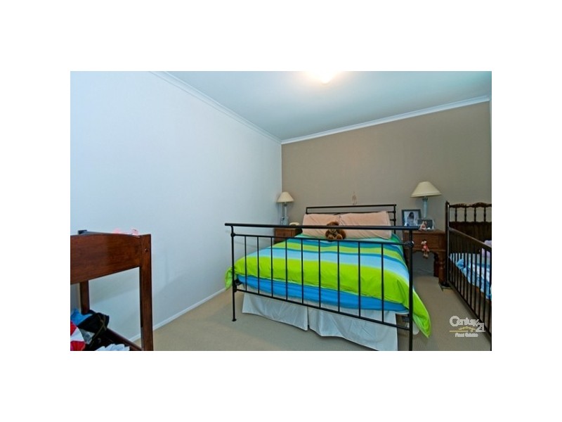 2/49 Morinda Way, Labrador QLD 4215