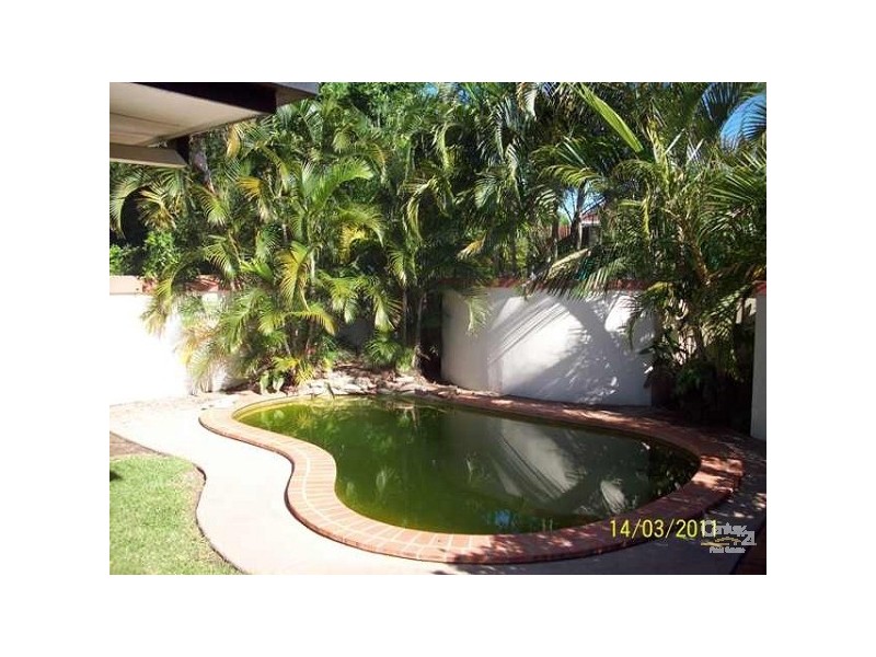 21 Coogeen Street, Bundall QLD 4217