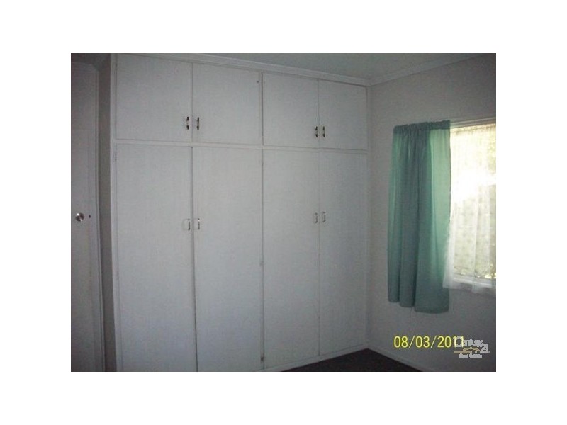 4 Mal Burke Street, Southport QLD 4215