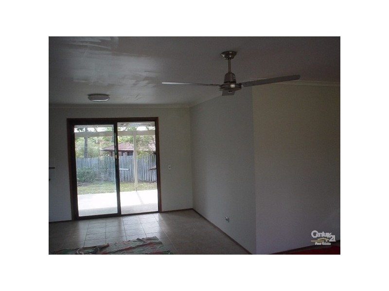 1/291A Goverment Road, Labrador QLD 4215