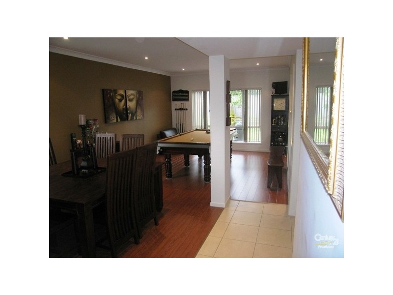 2 Mahogany Place, Molendinar QLD 4214