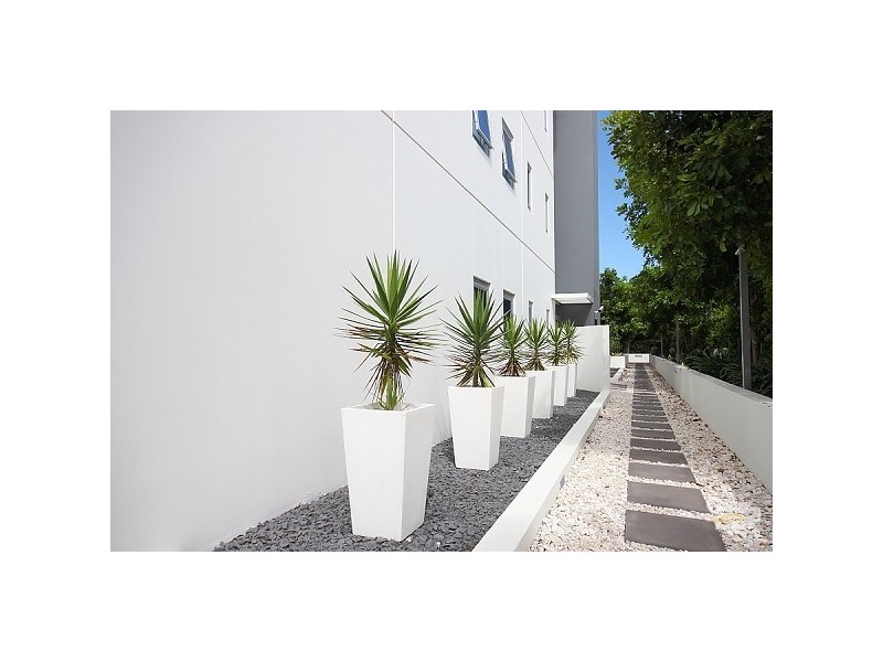 102/430 Marine Parade, Biggera Waters QLD 4216