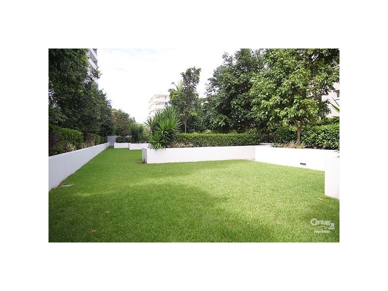 102/430 Marine Parade, Biggera Waters QLD 4216