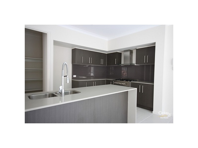 42 Roberts Drive, Maudsland QLD 4210