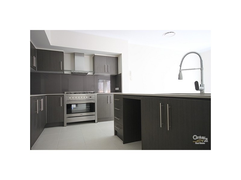 42 Roberts Drive, Maudsland QLD 4210