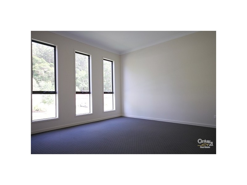 42 Roberts Drive, Maudsland QLD 4210