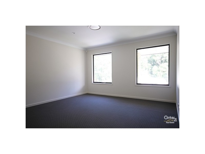 42 Roberts Drive, Maudsland QLD 4210