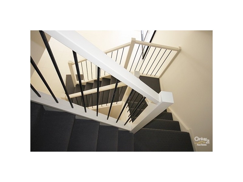 42 Roberts Drive, Maudsland QLD 4210