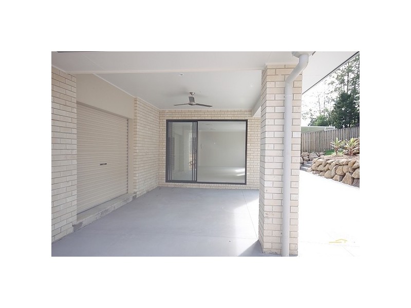 42 Roberts Drive, Maudsland QLD 4210