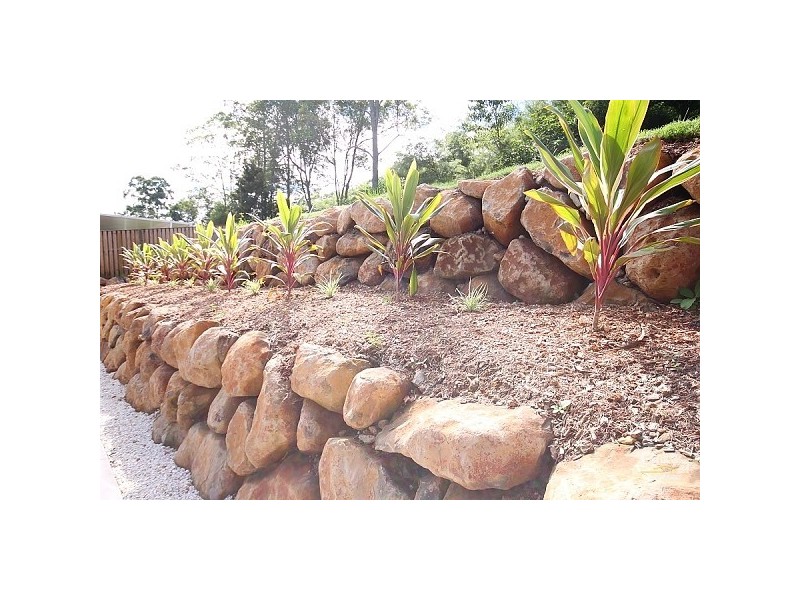 42 Roberts Drive, Maudsland QLD 4210