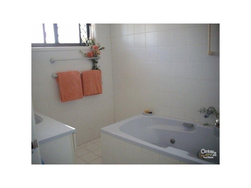 224 Oxley Drive, Coombabah QLD 4216