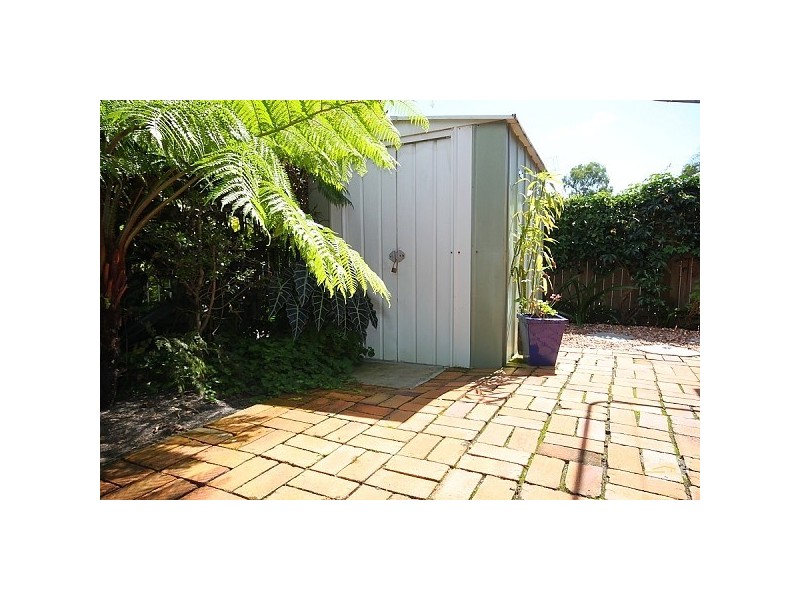 2/14 Burwood Ct, Labrador QLD 4215