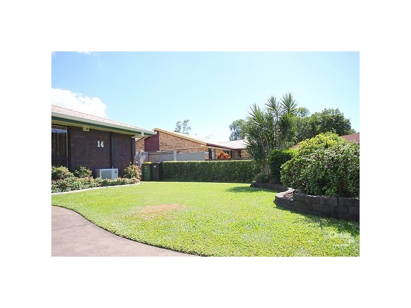 2/14 Burwood Ct, Labrador QLD 4215