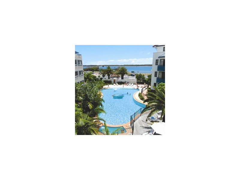 209/392 Marine Parade, Labrador QLD 4215